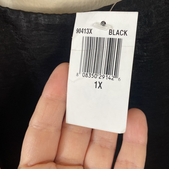 New "The Vanity Room" One off the shoulder Satin Silky Mini Dress Plus Black - Picture 4 of 7